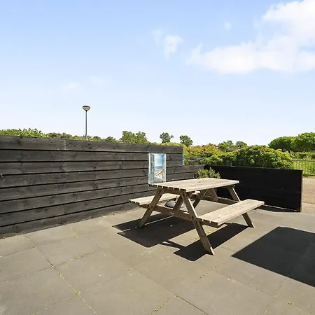 בית נופש Life - Aan Zee *