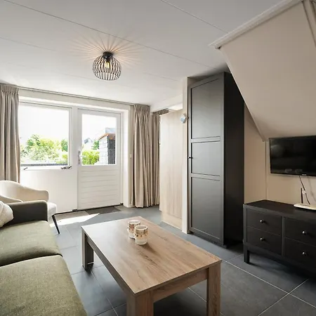 Life - Aan Zee *